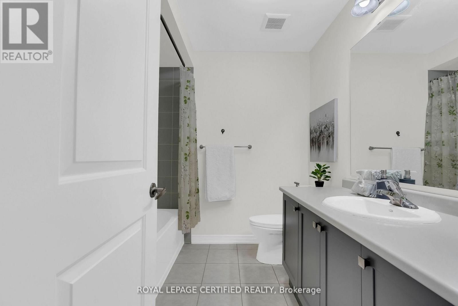 66 GRASSBOURNE AVENUE Image 35