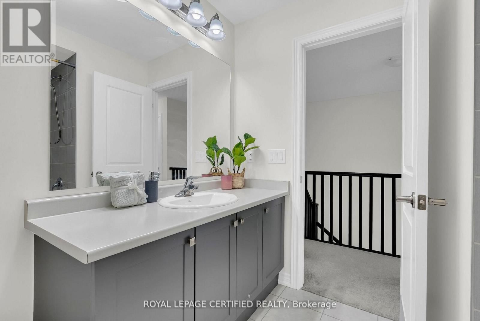 66 GRASSBOURNE AVENUE Image 36