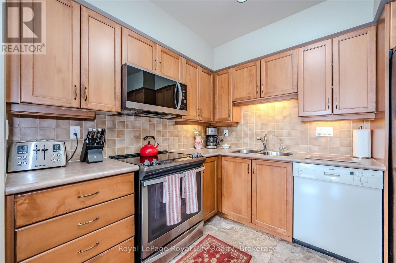 401 - 65 BAYBERRY DRIVE Image 18