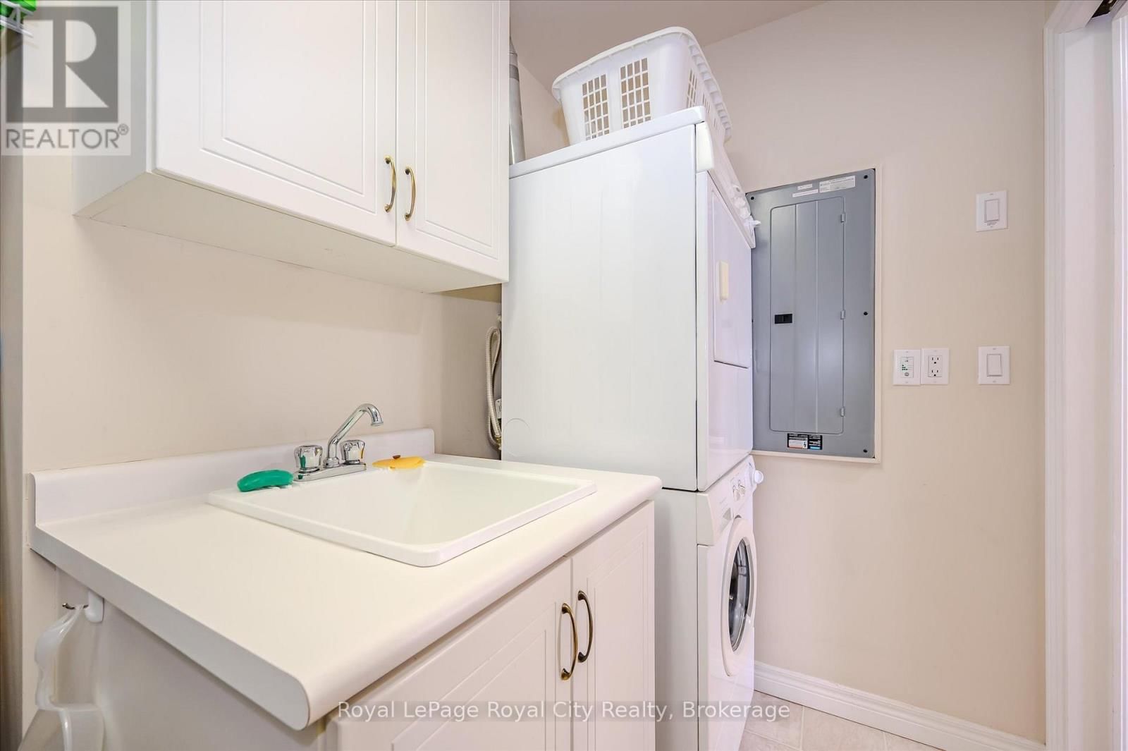 401 - 65 BAYBERRY DRIVE Image 32