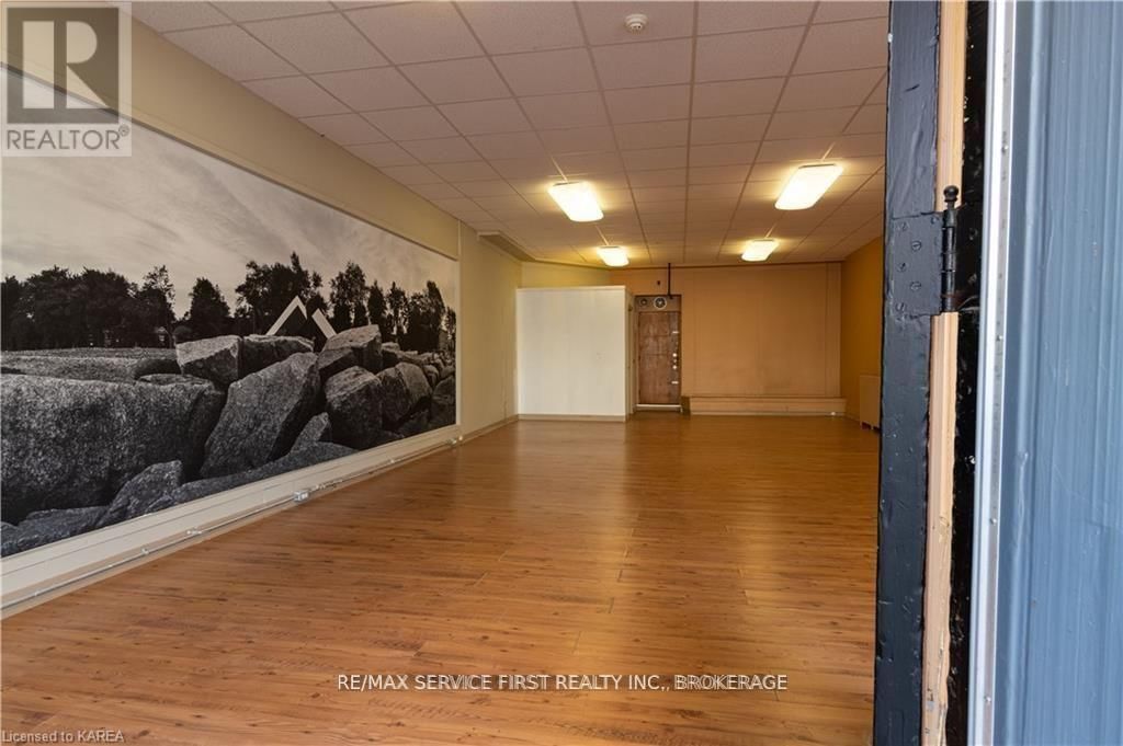 90 BROCK STREET Image 5