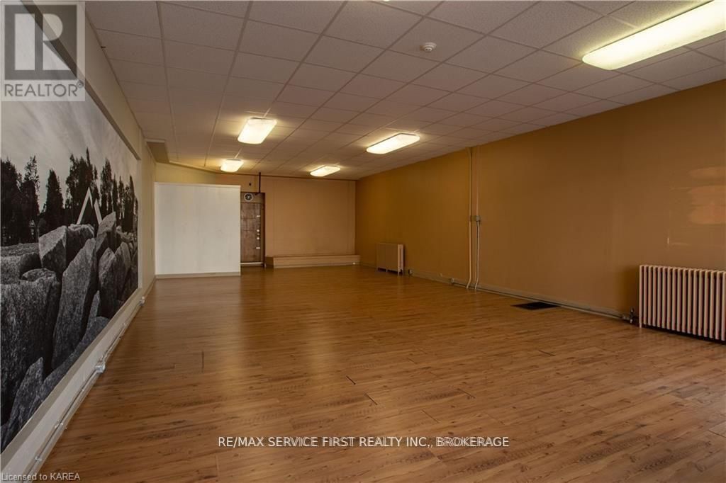 90 BROCK STREET Image 6