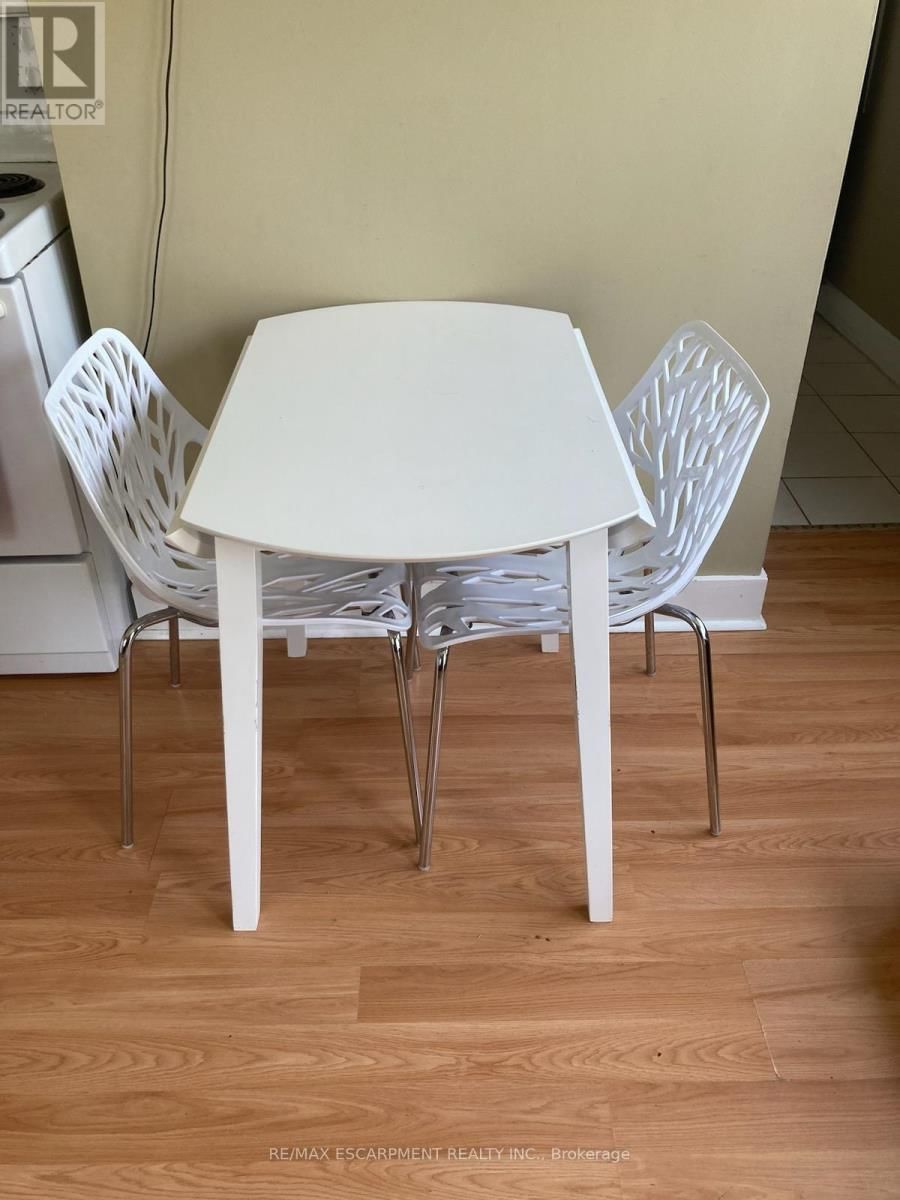 4 - 63 PELHAM ROAD EAST Image 4