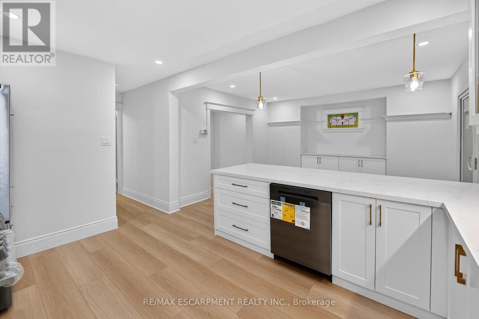 101 HOUGHTON AVENUE SOUTH Image 15