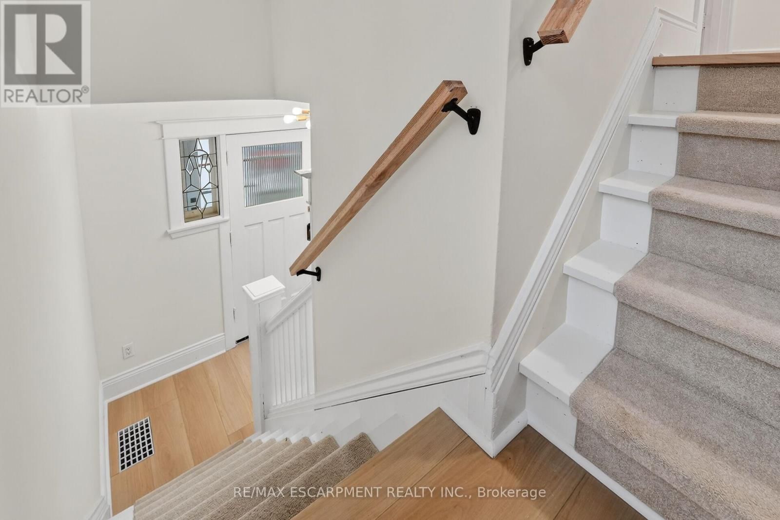 101 HOUGHTON AVENUE SOUTH Image 21