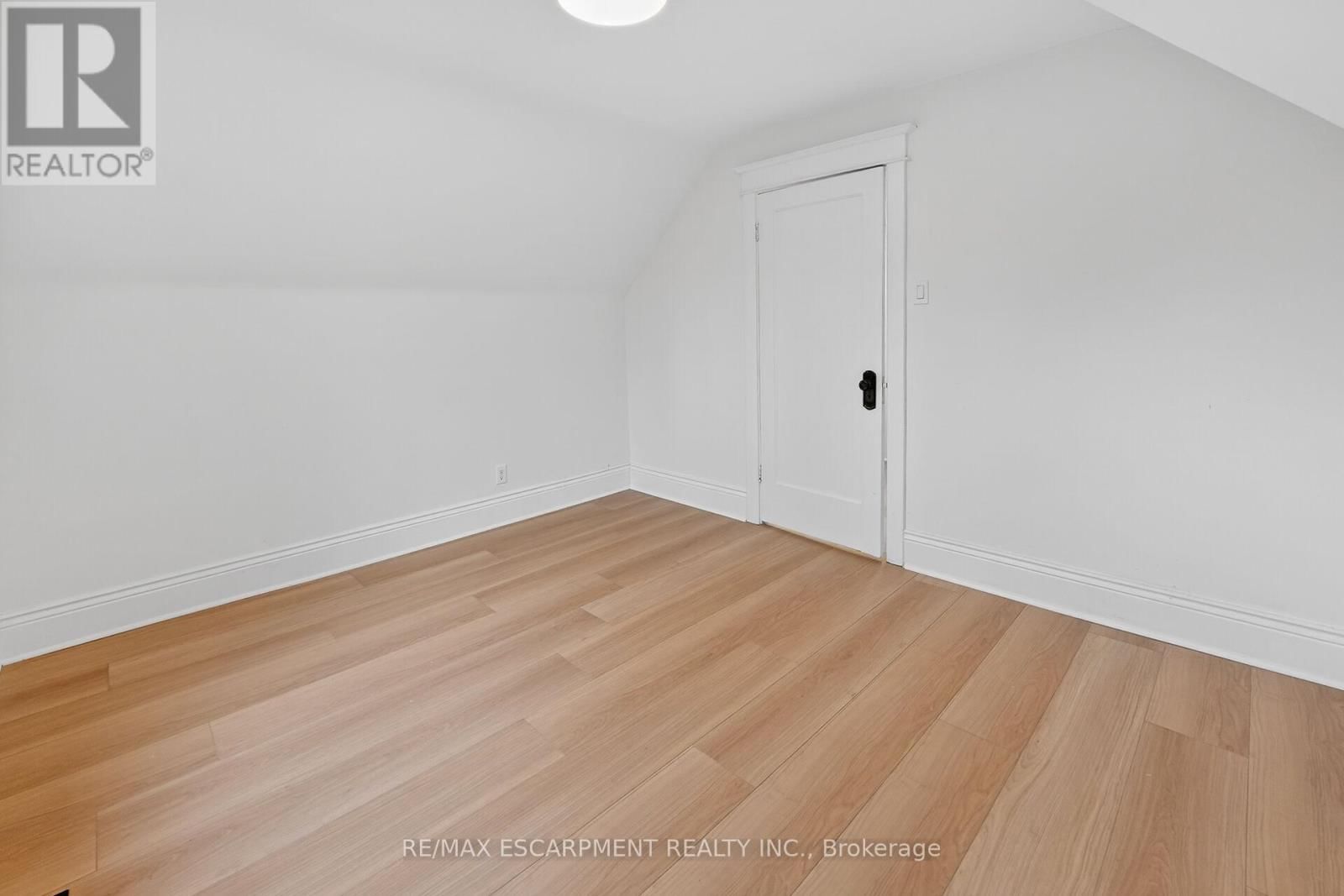 101 HOUGHTON AVENUE SOUTH Image 25