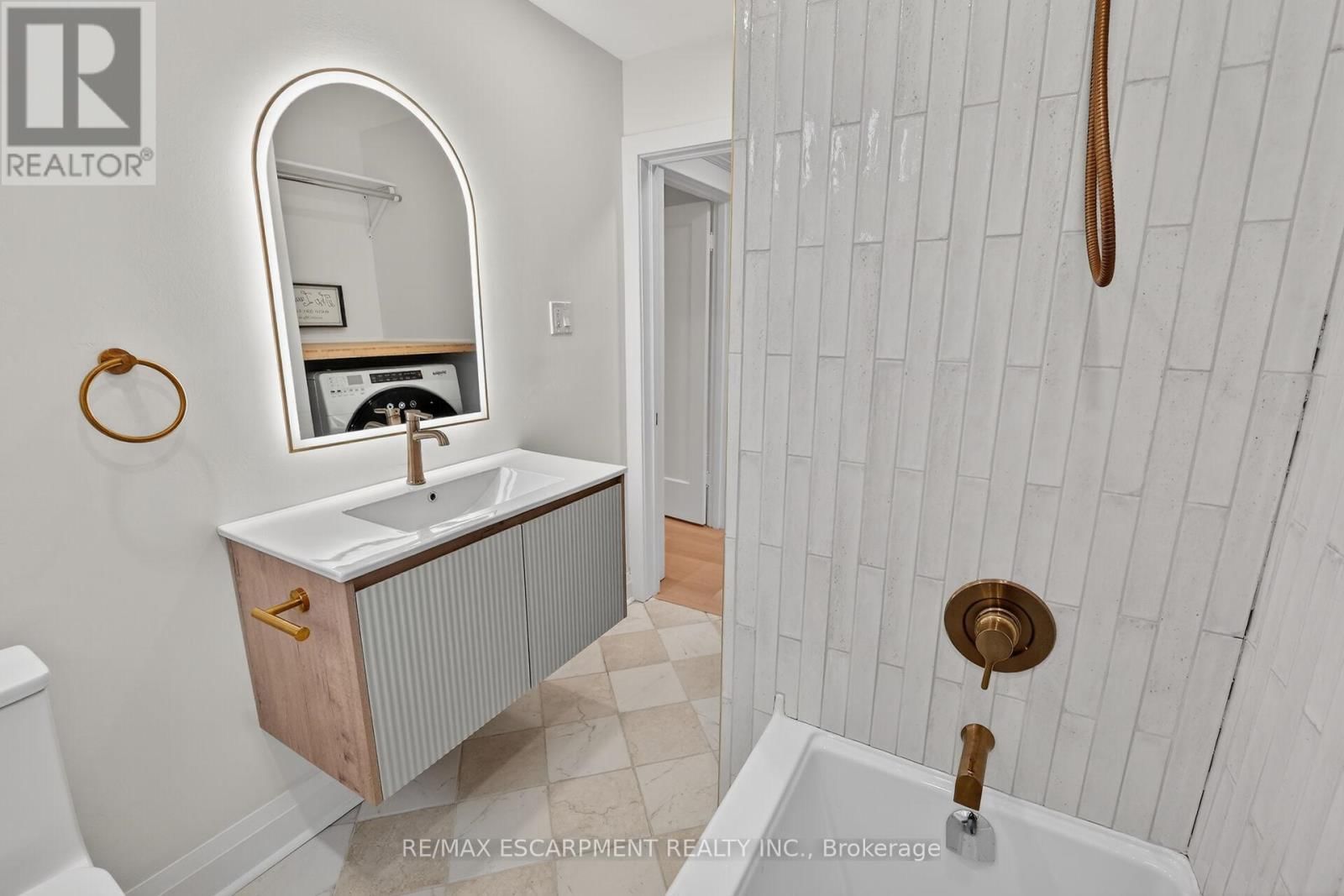 101 HOUGHTON AVENUE SOUTH Image 28