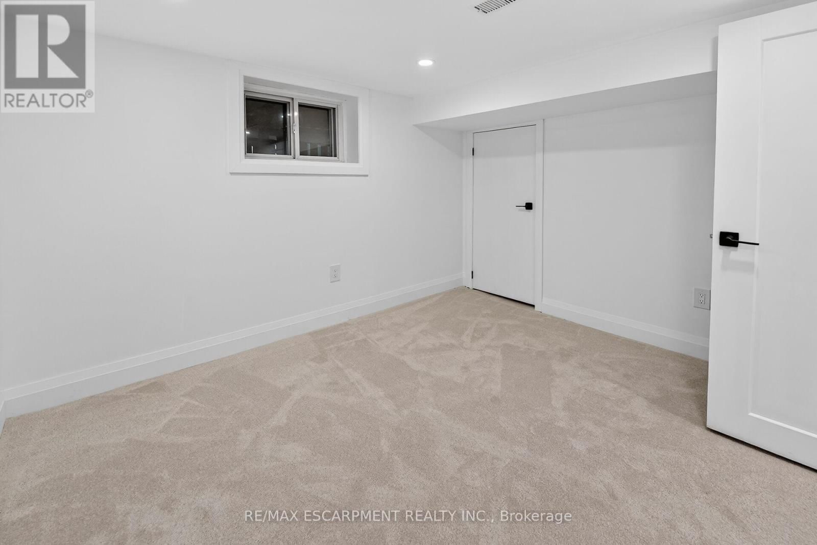 101 HOUGHTON AVENUE SOUTH Image 32