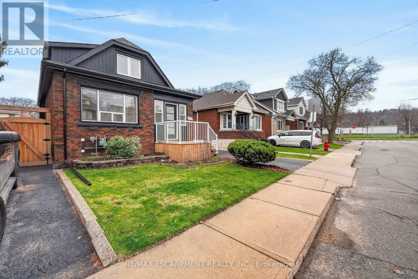 101 HOUGHTON AVENUE SOUTH Image 4