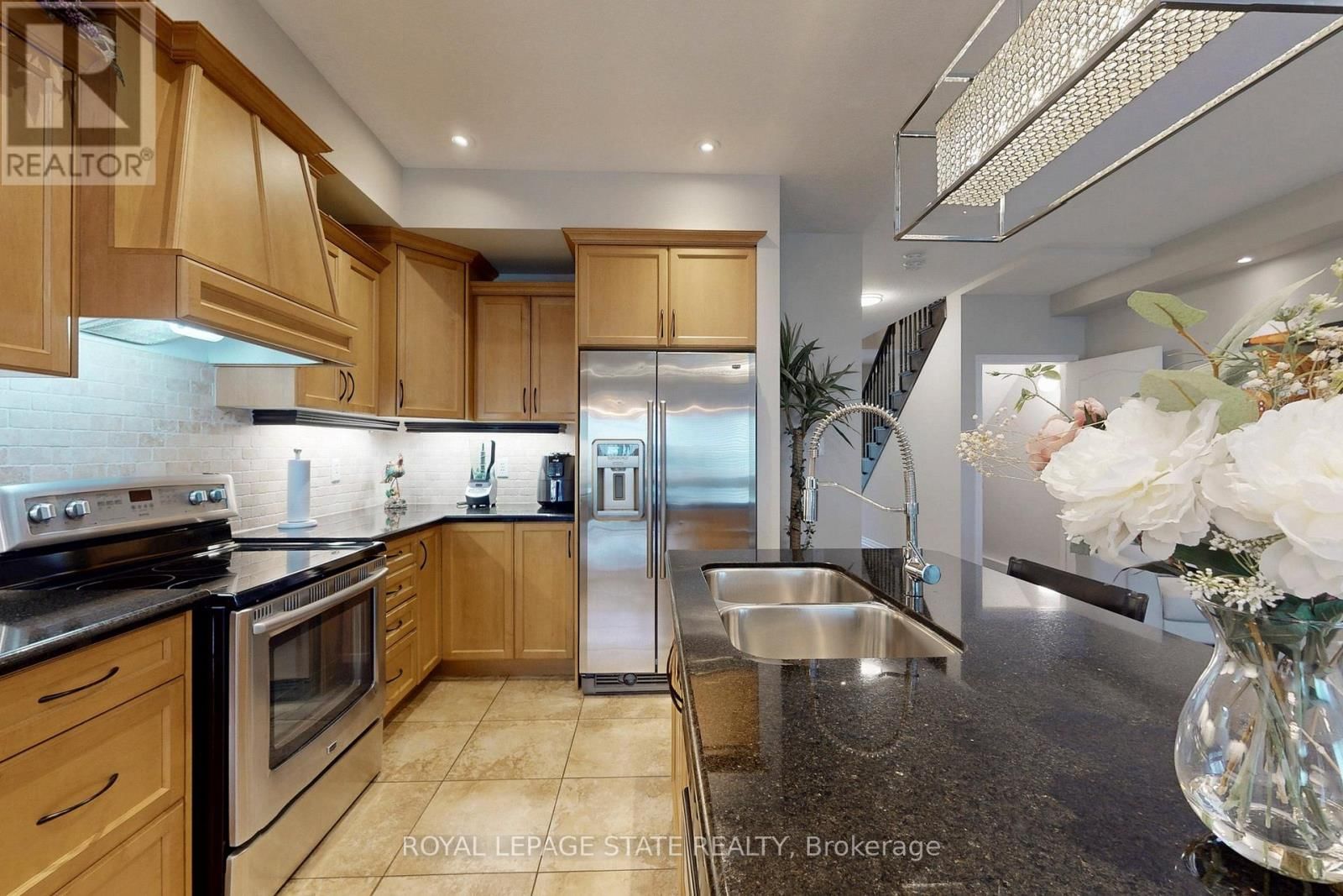 34 FOREST VALLEY CRESCENT Image 12