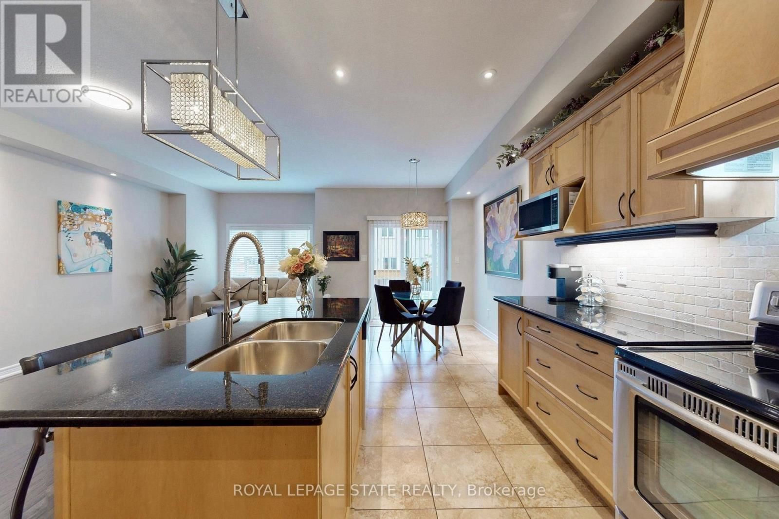 34 FOREST VALLEY CRESCENT Image 14