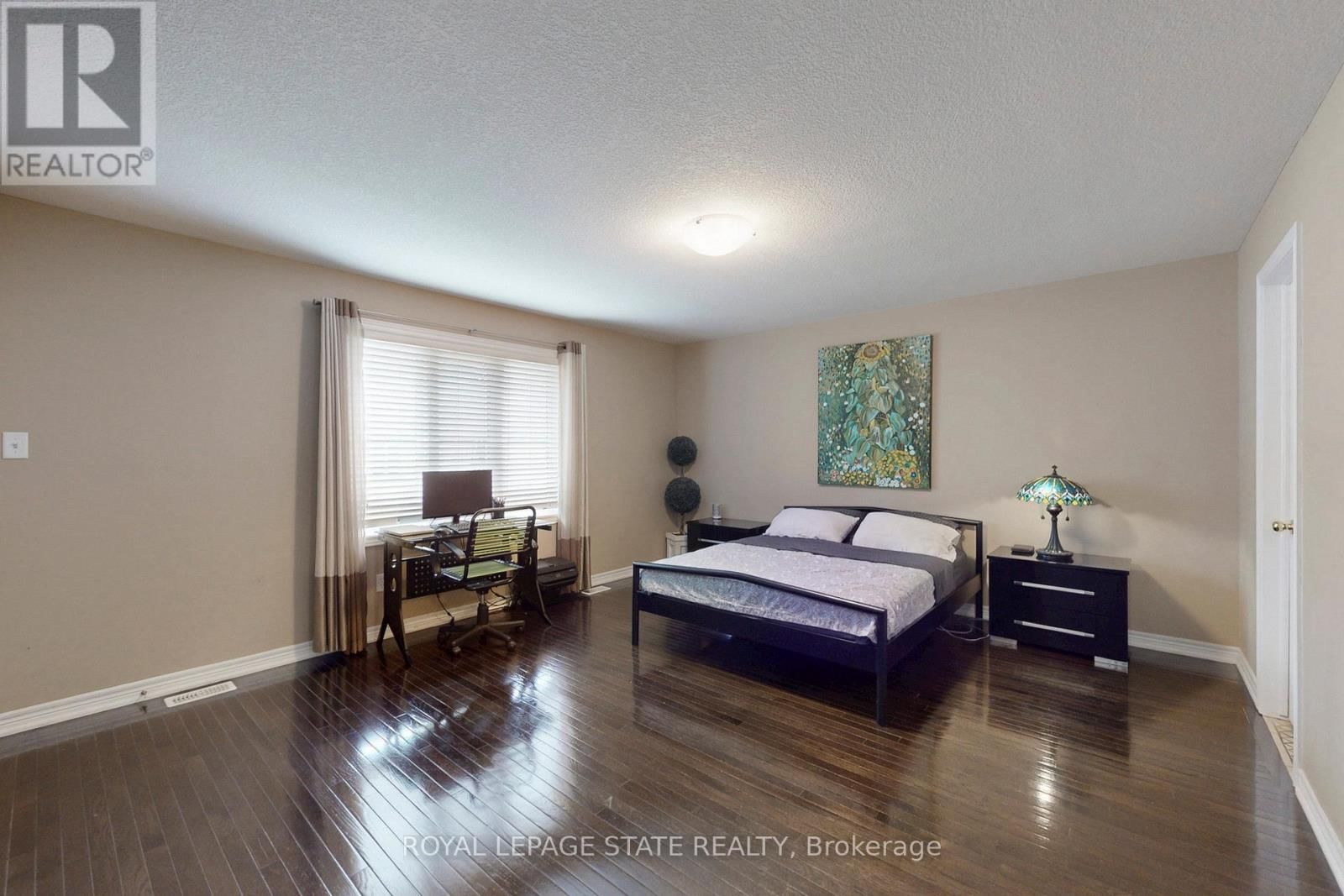 34 FOREST VALLEY CRESCENT Image 24