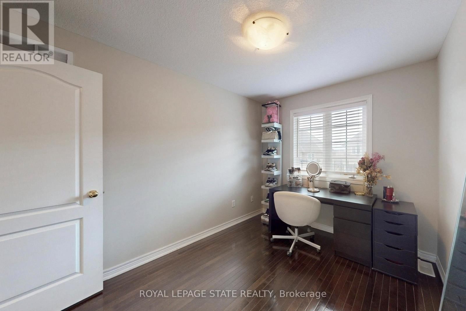 34 FOREST VALLEY CRESCENT Image 34