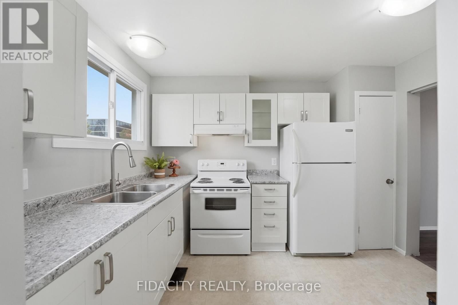 31 - 16 GLENCOE STREET Image 5