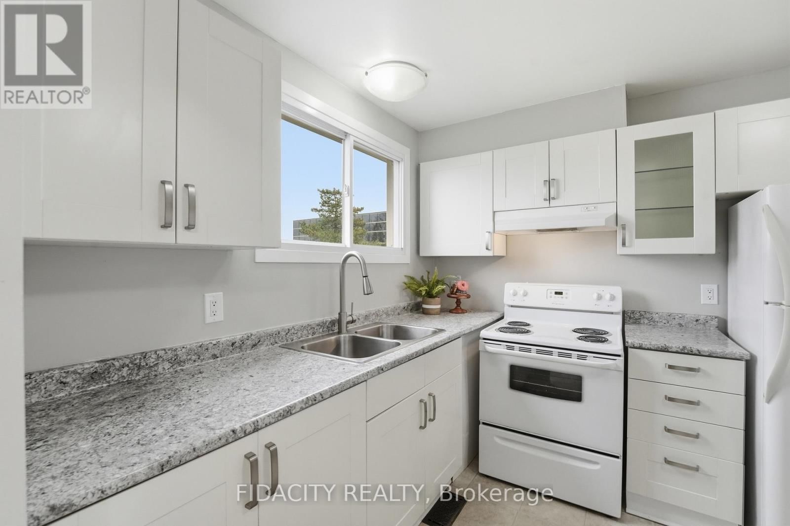 31 - 16 GLENCOE STREET Image 6