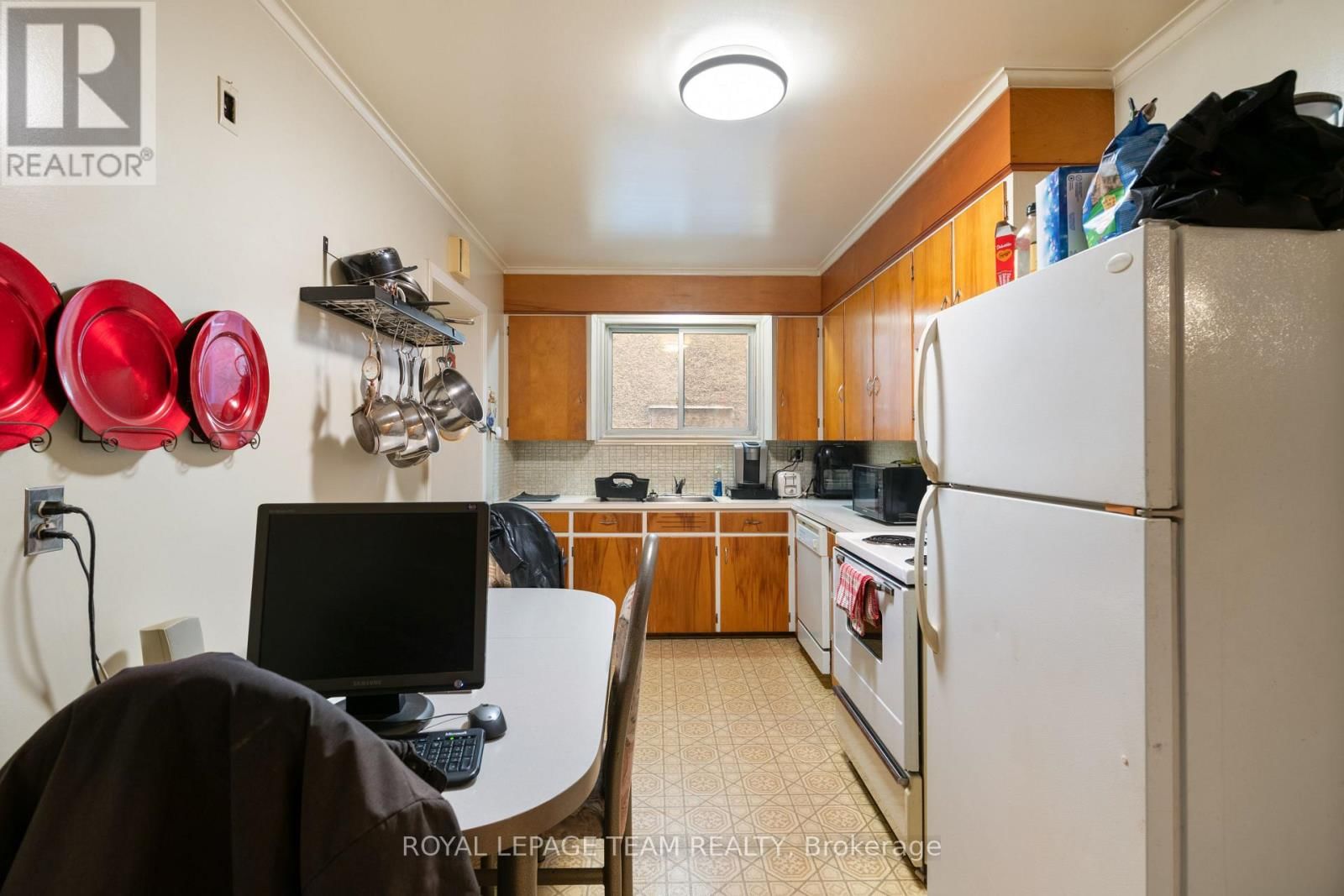 213 DESROSIERS STREET Image 16