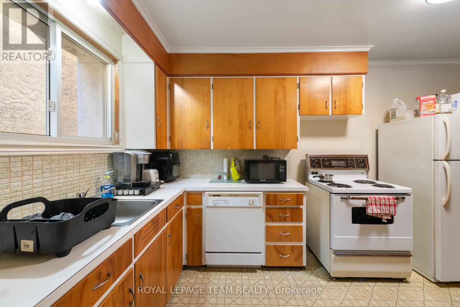 213 DESROSIERS STREET Image 17