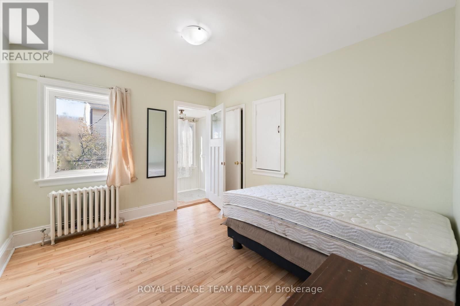 213 DESROSIERS STREET Image 26