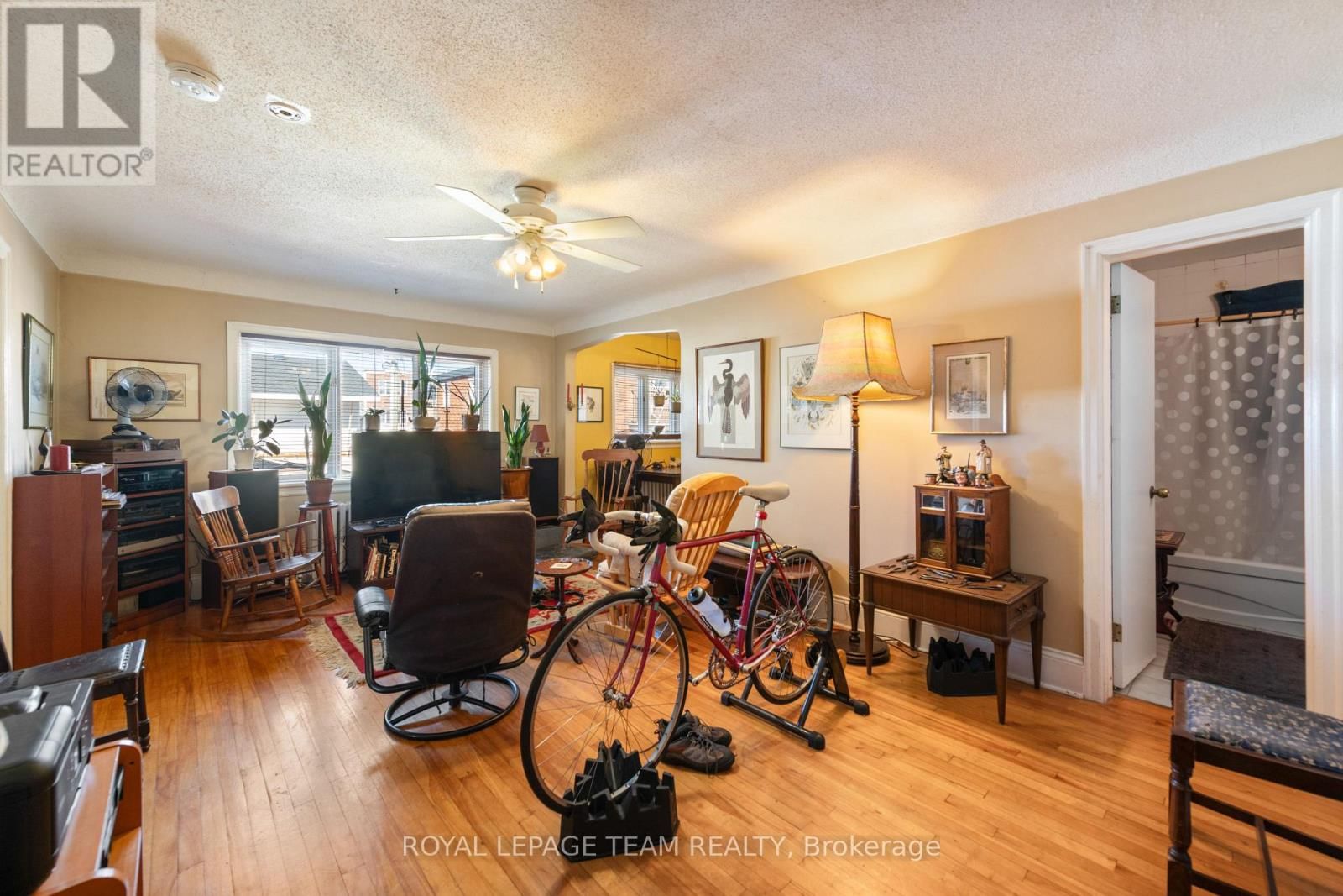 213 DESROSIERS STREET Image 35