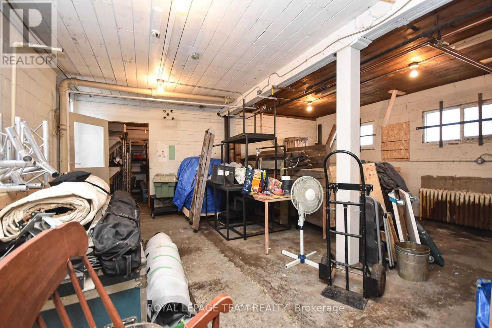 213 DESROSIERS STREET Image 38