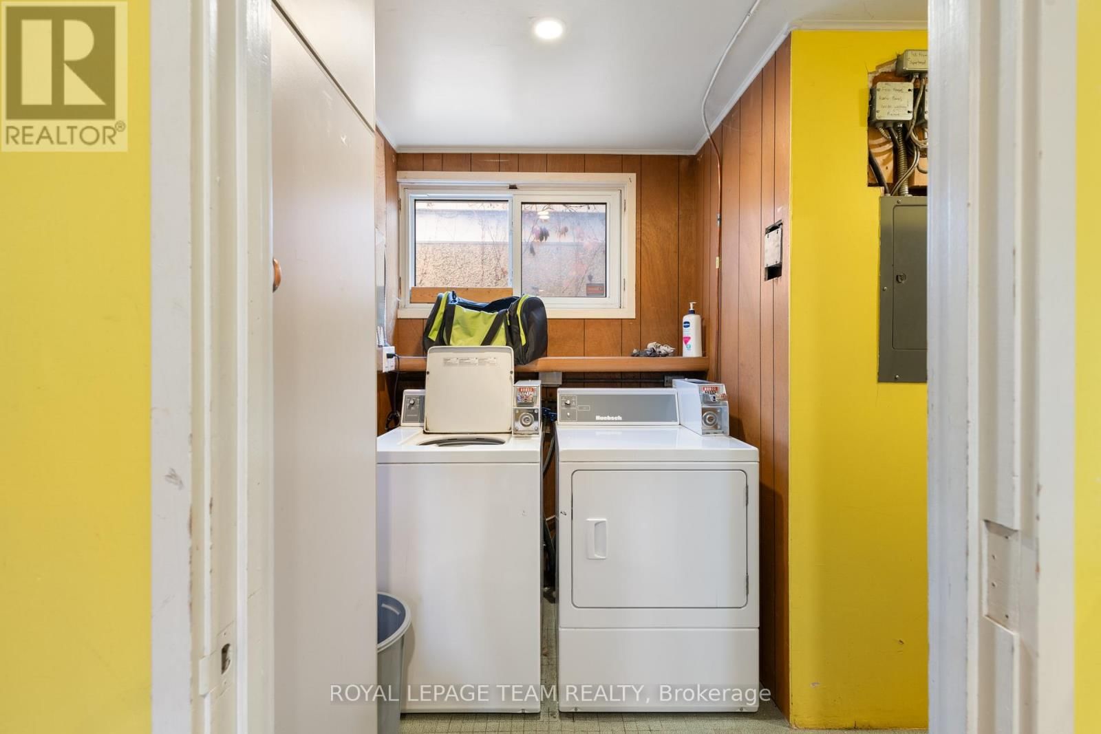 213 DESROSIERS STREET Image 40