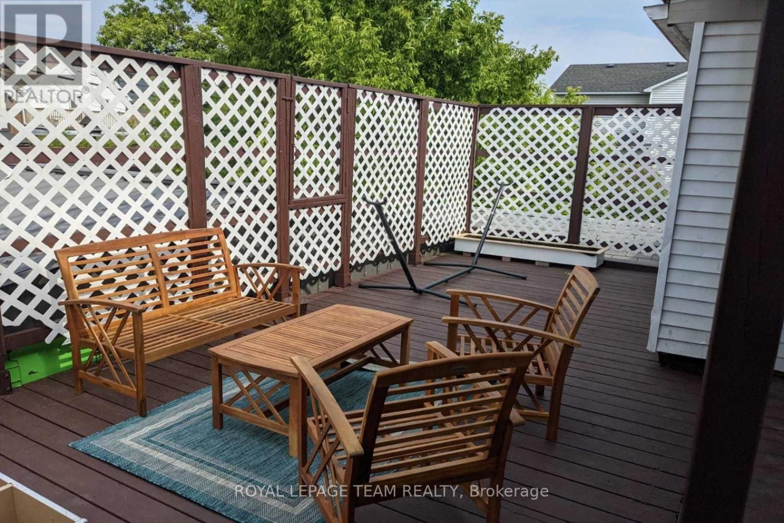 213 DESROSIERS STREET Image 45