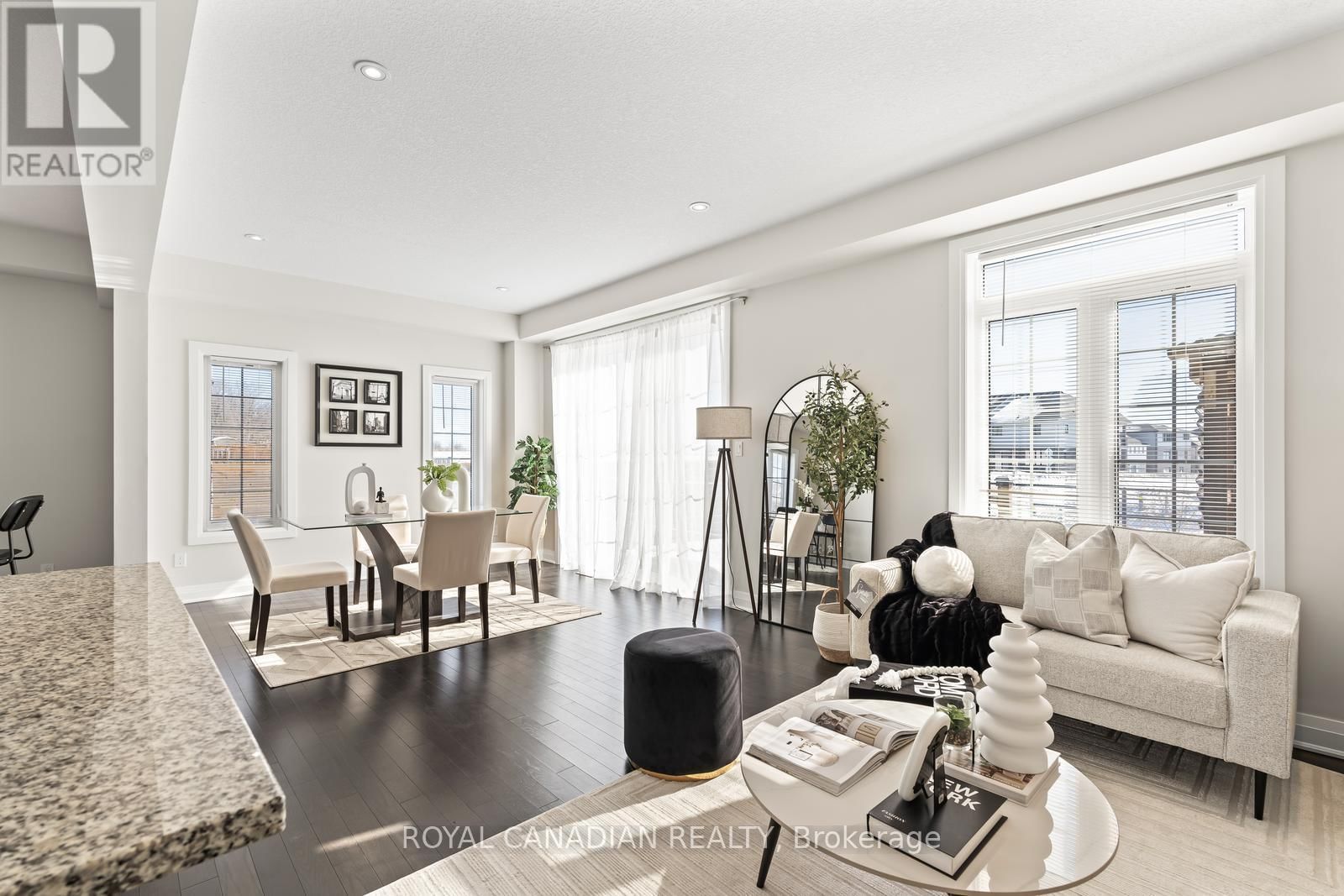 Upper - 301 BUTTONBUSH STREET Image 11