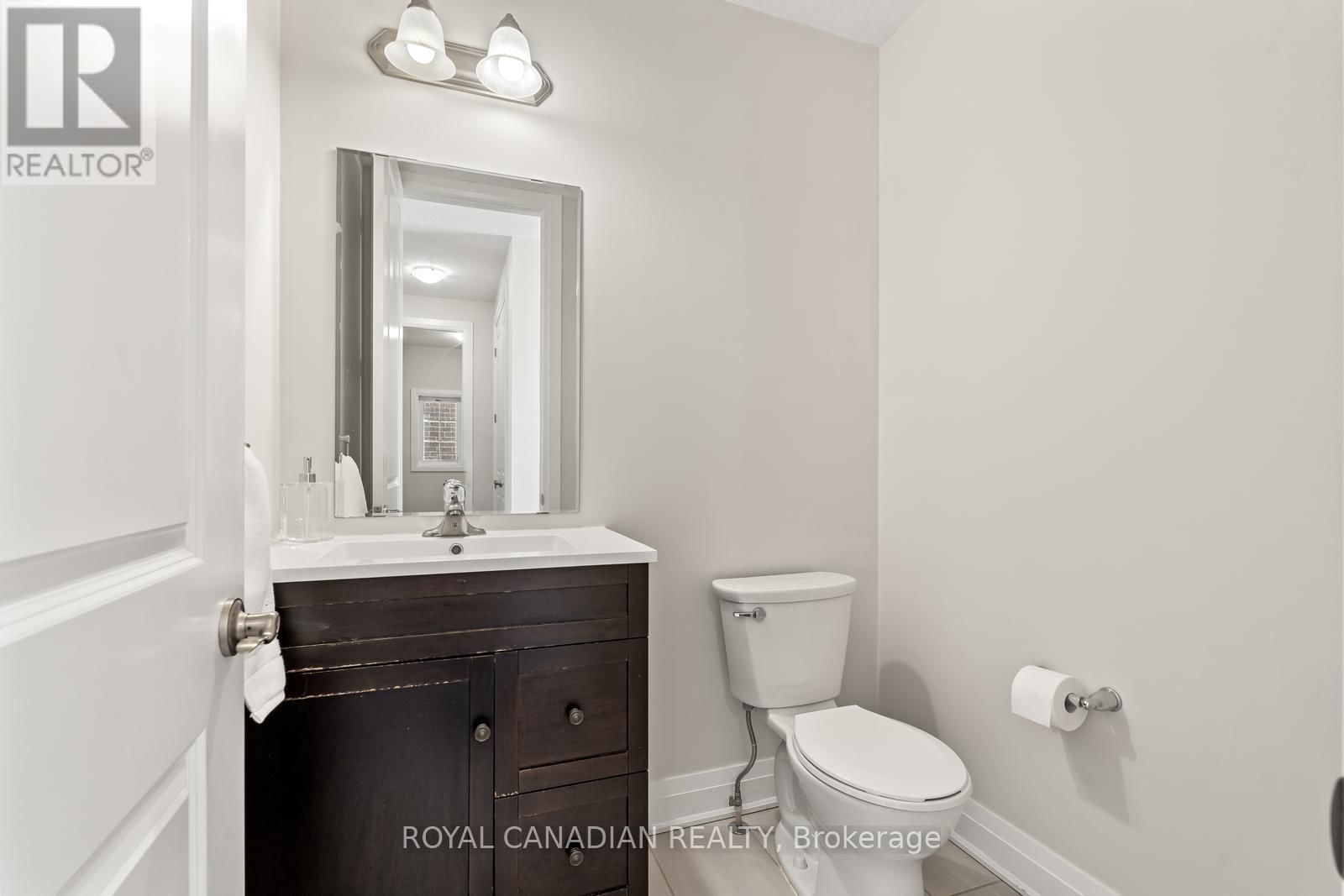 Upper - 301 BUTTONBUSH STREET Image 17