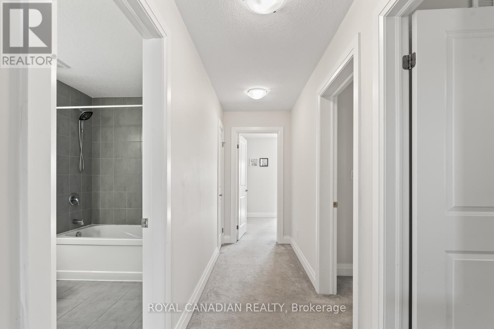 Upper - 301 BUTTONBUSH STREET Image 24