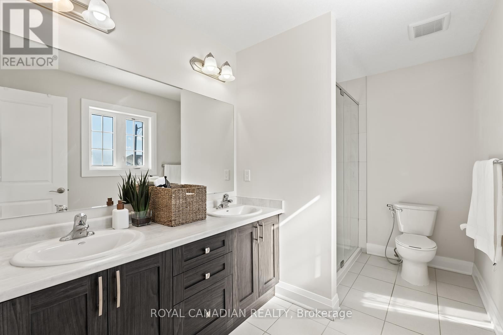 Upper - 301 BUTTONBUSH STREET Image 29