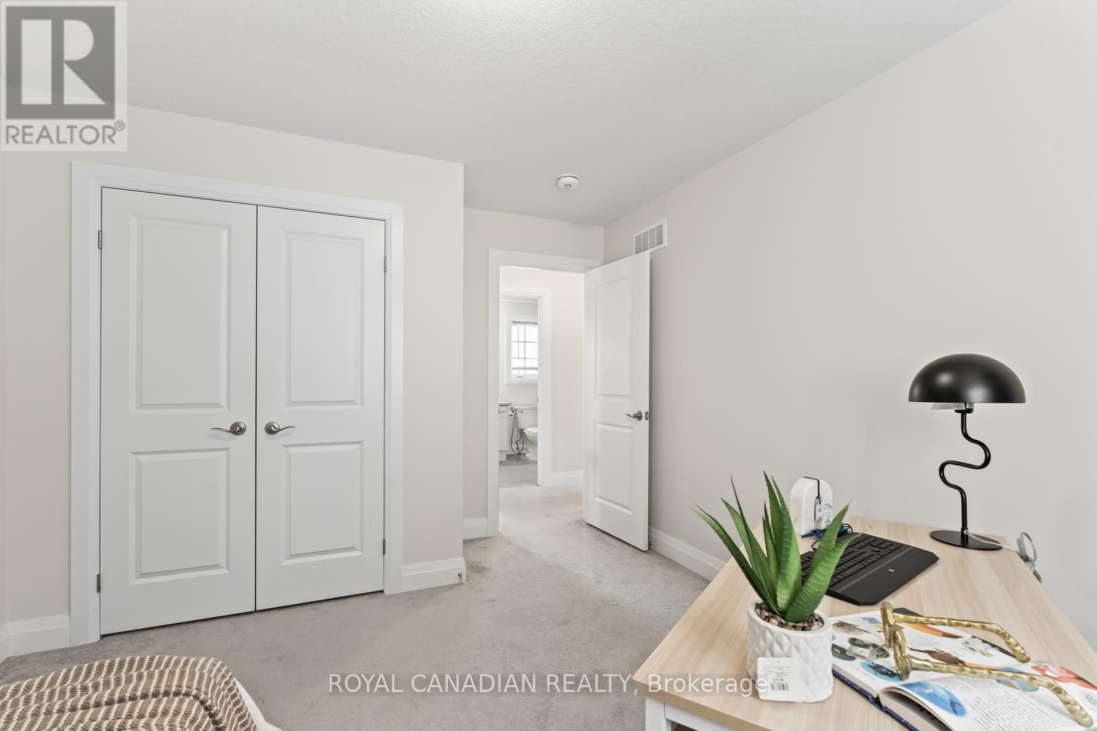 Upper - 301 BUTTONBUSH STREET Image 34