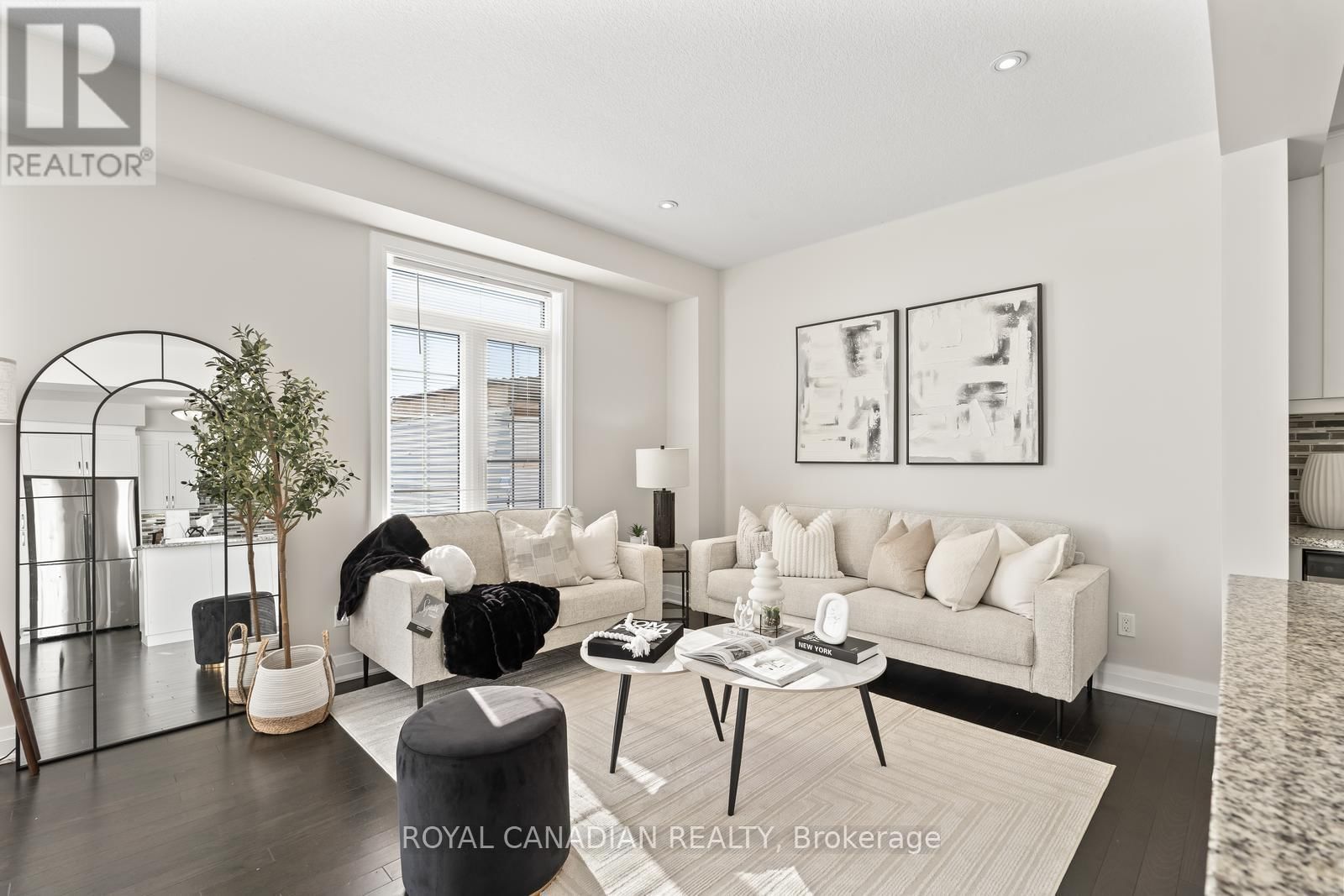 Upper - 301 BUTTONBUSH STREET Image 9