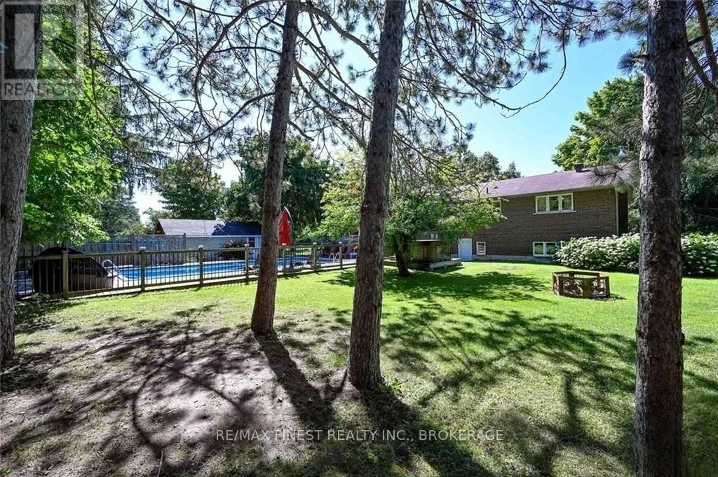 2518 RIDEAU FERRY ROAD Image 12