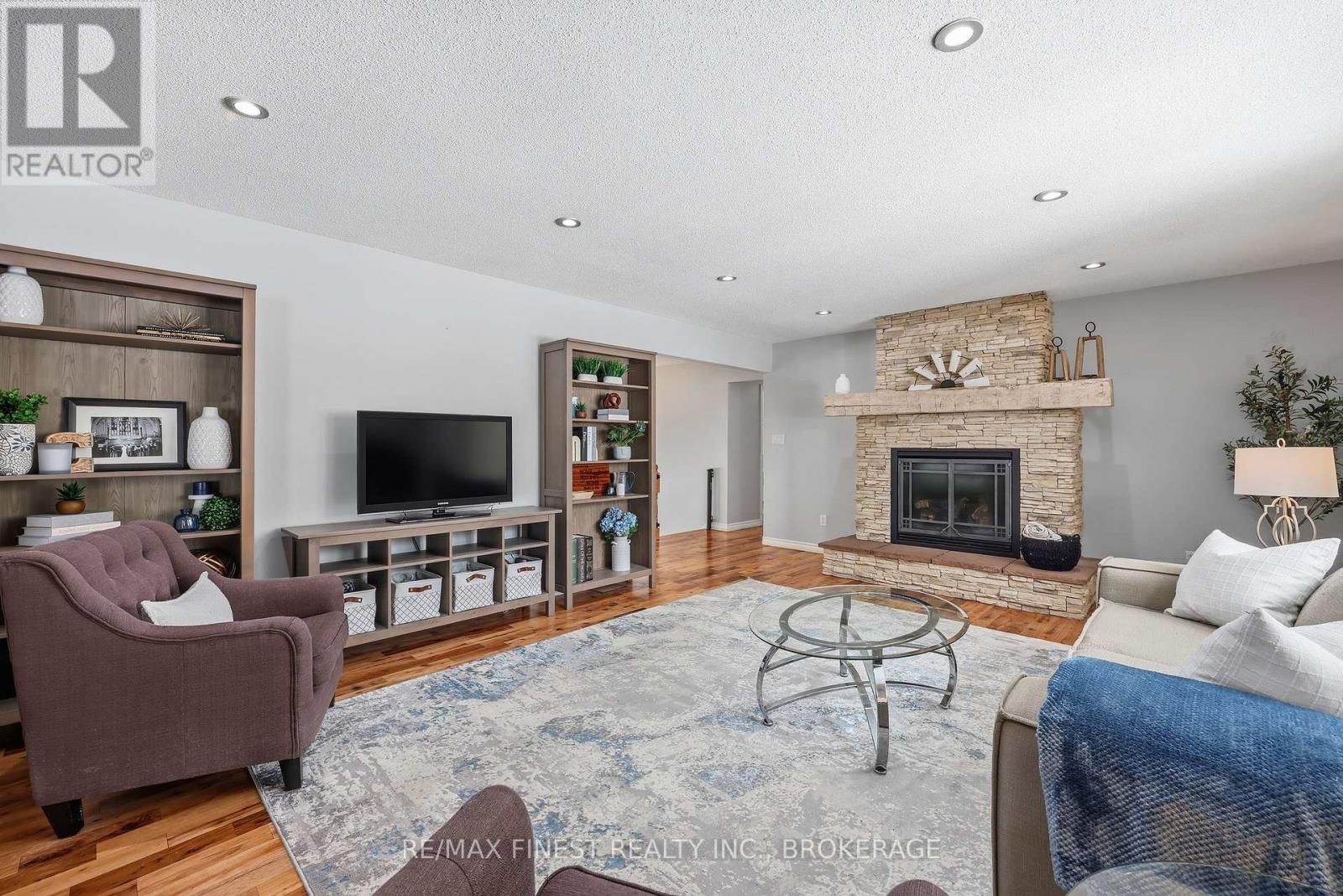 2518 RIDEAU FERRY ROAD Image 18