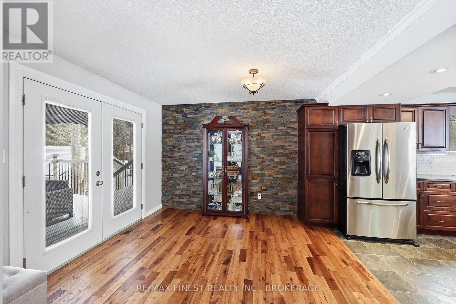 2518 RIDEAU FERRY ROAD Image 19