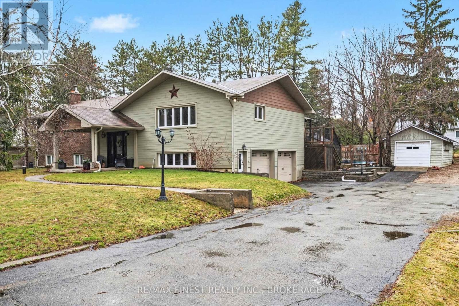 2518 RIDEAU FERRY ROAD Image 2