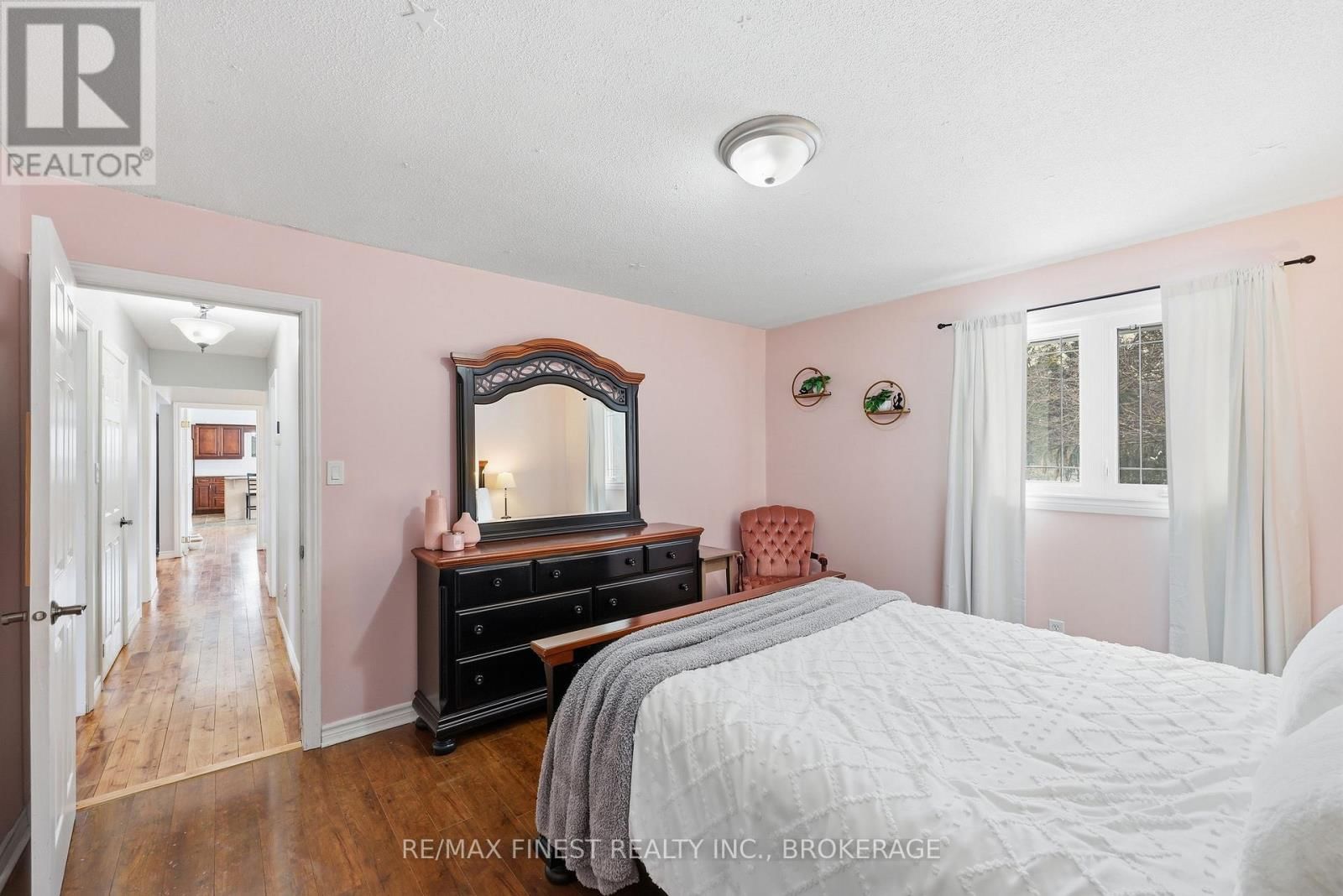 2518 RIDEAU FERRY ROAD Image 32