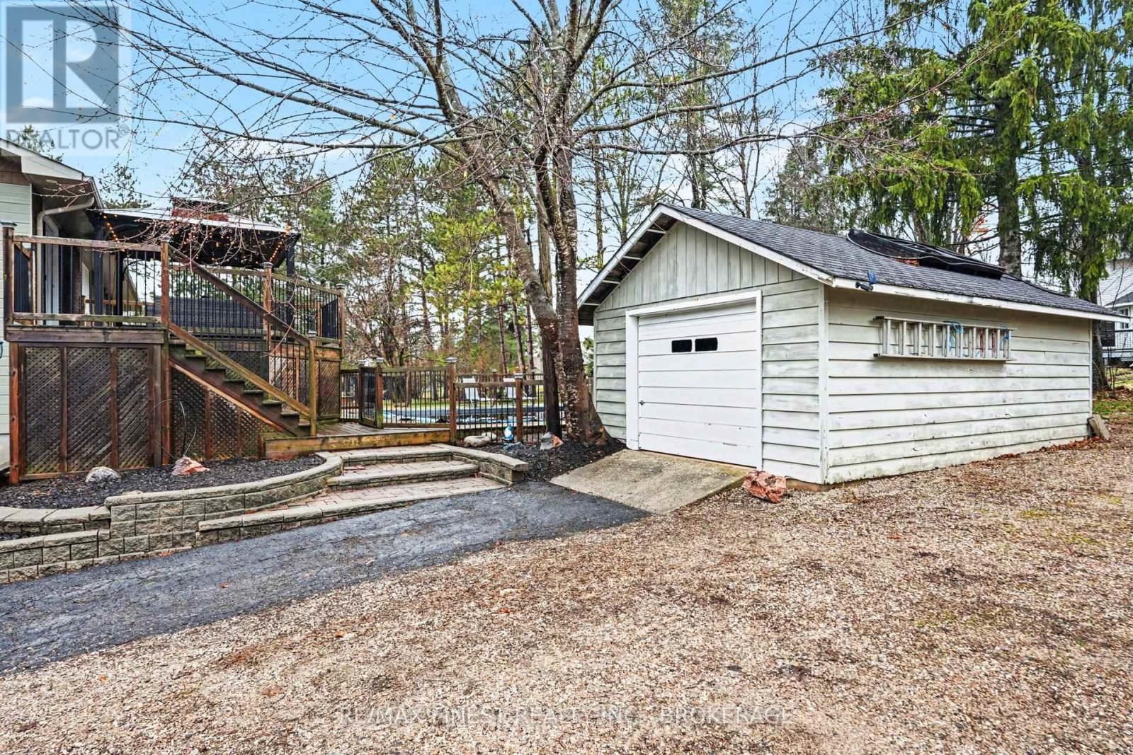 2518 RIDEAU FERRY ROAD Image 5