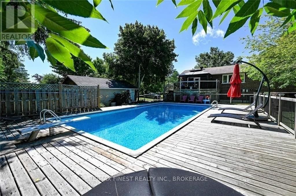 2518 RIDEAU FERRY ROAD Image 9