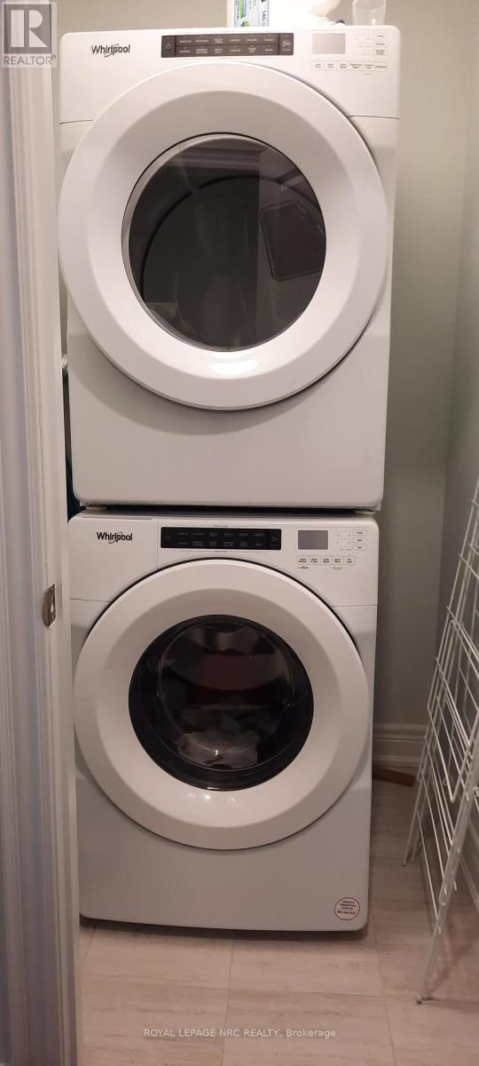 16 PARADISE GROVE Image 12