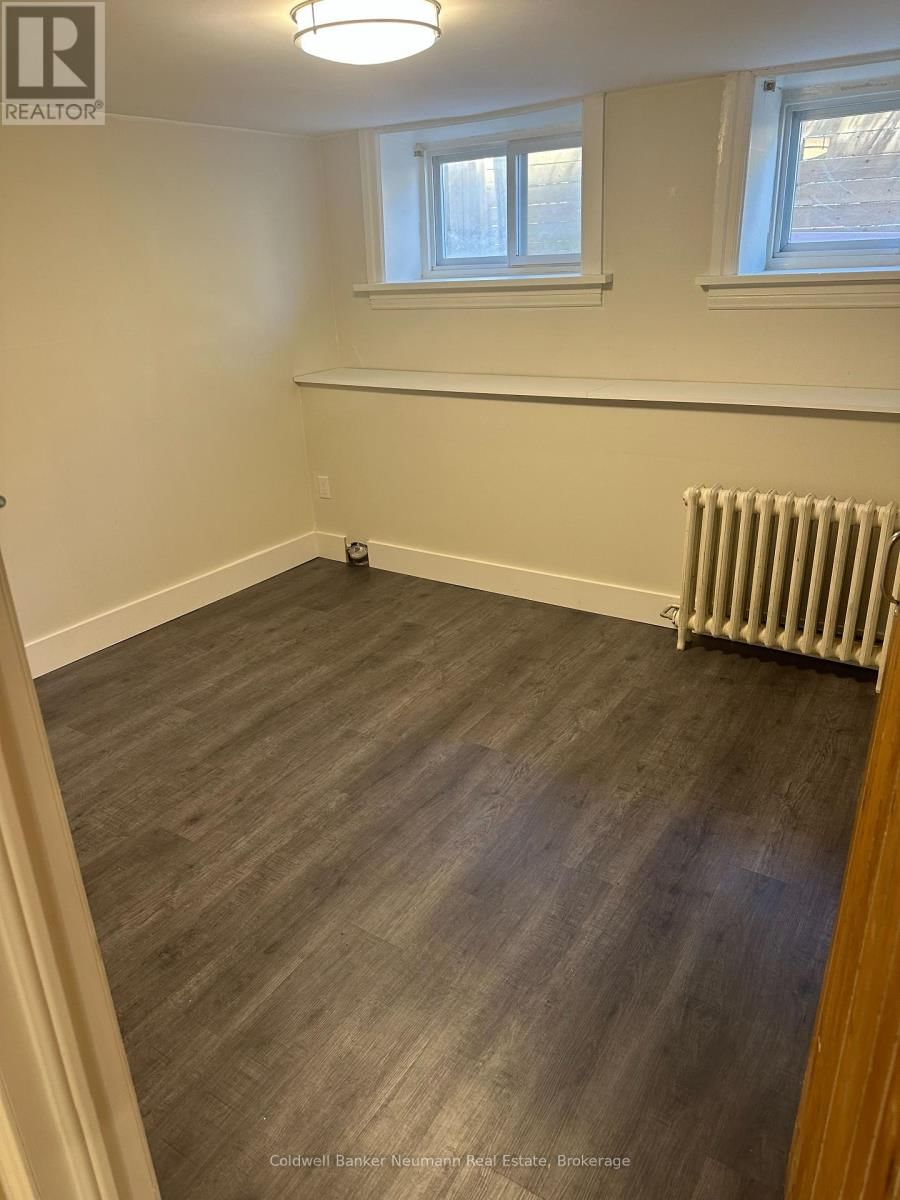 45 PAISLEY STREET Image 13