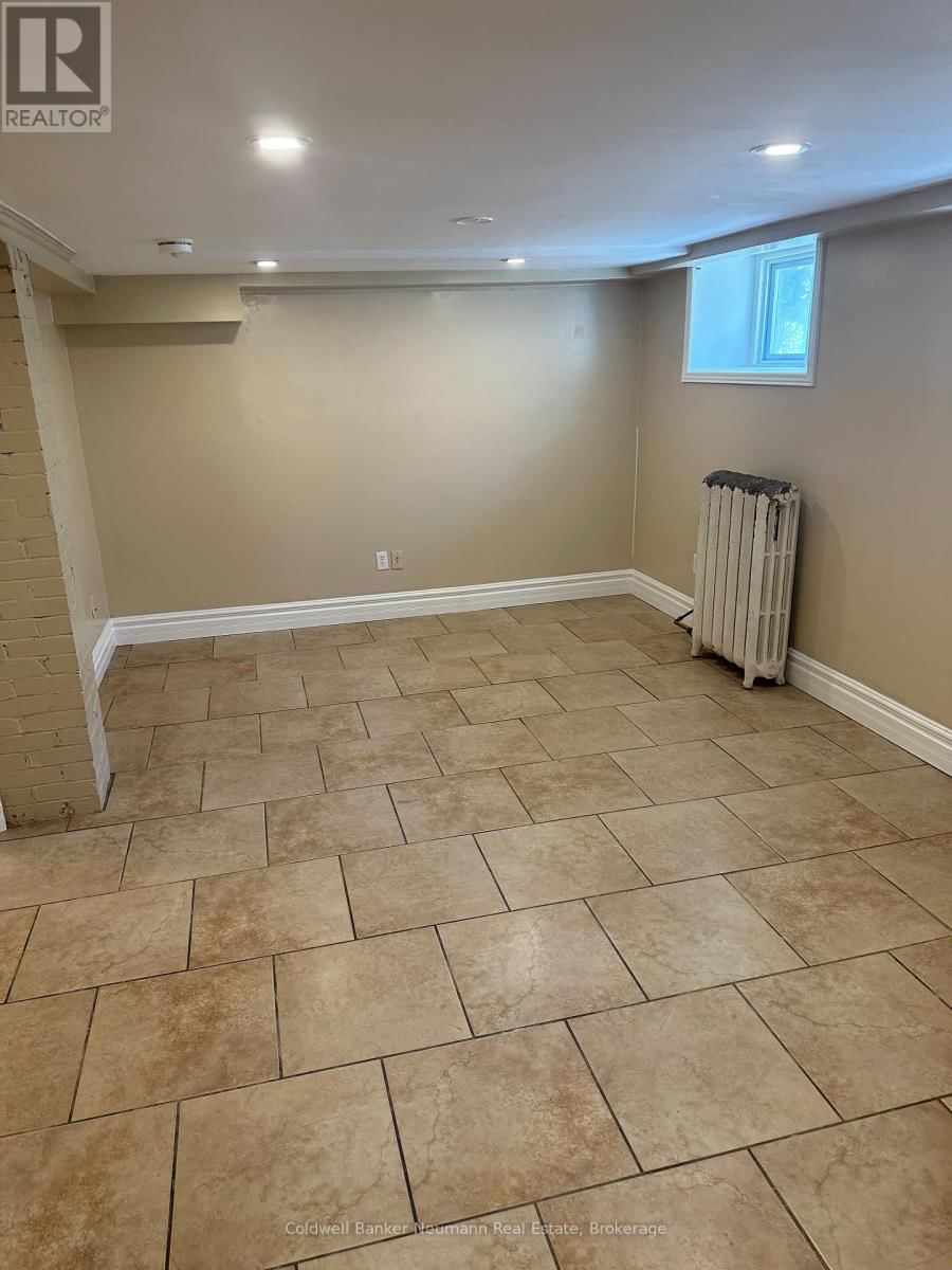 45 PAISLEY STREET Image 17