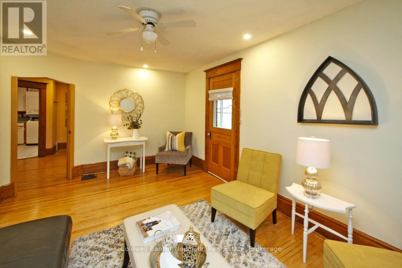 121 DUBLIN STREET NORTH Image 10