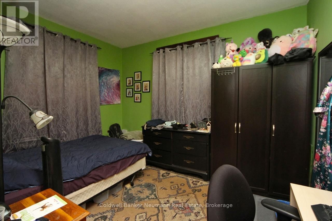 121 DUBLIN STREET NORTH Image 26