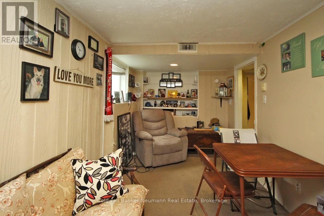 121 DUBLIN STREET NORTH Image 36