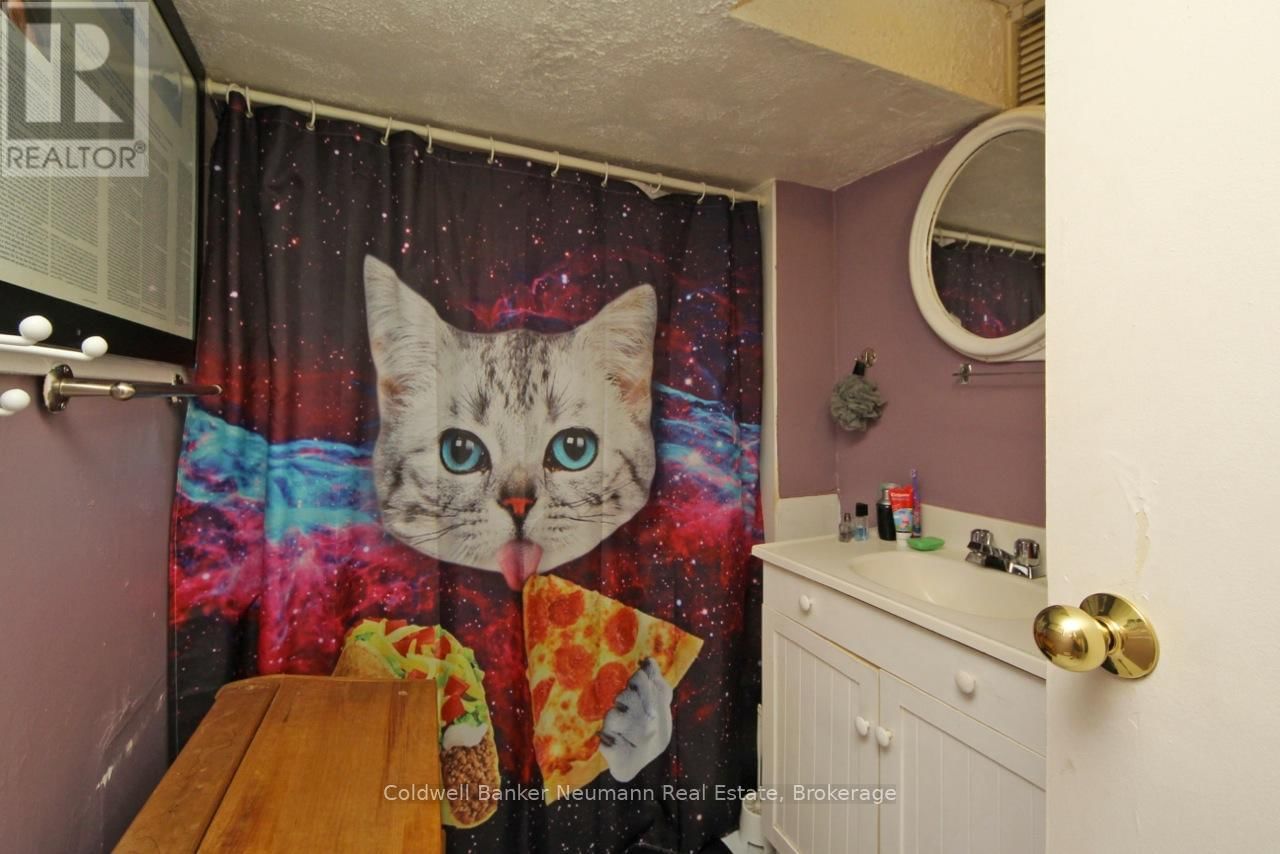 121 DUBLIN STREET NORTH Image 37