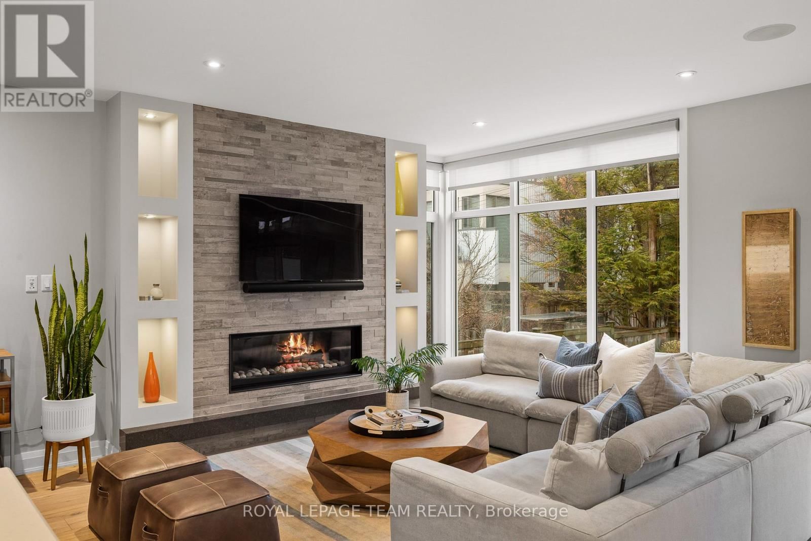 2173 WORKMAN AVENUE Image 16