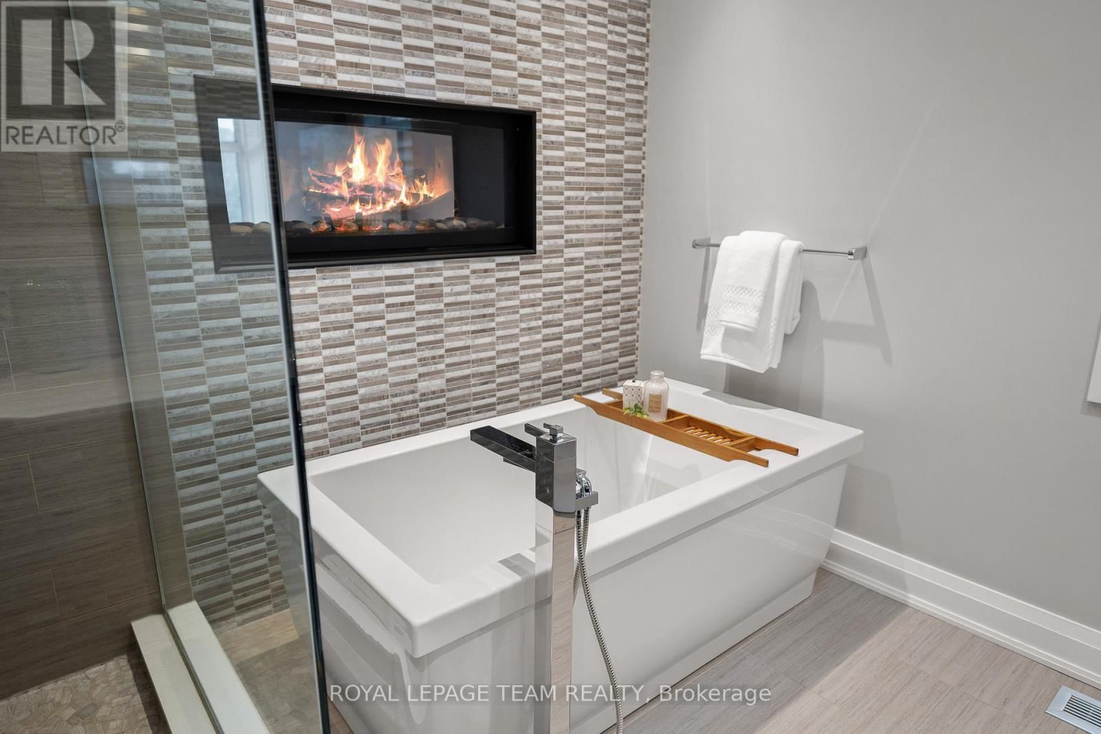 2173 WORKMAN AVENUE Image 27