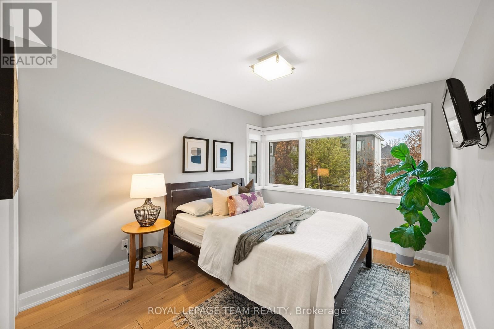 2173 WORKMAN AVENUE Image 33