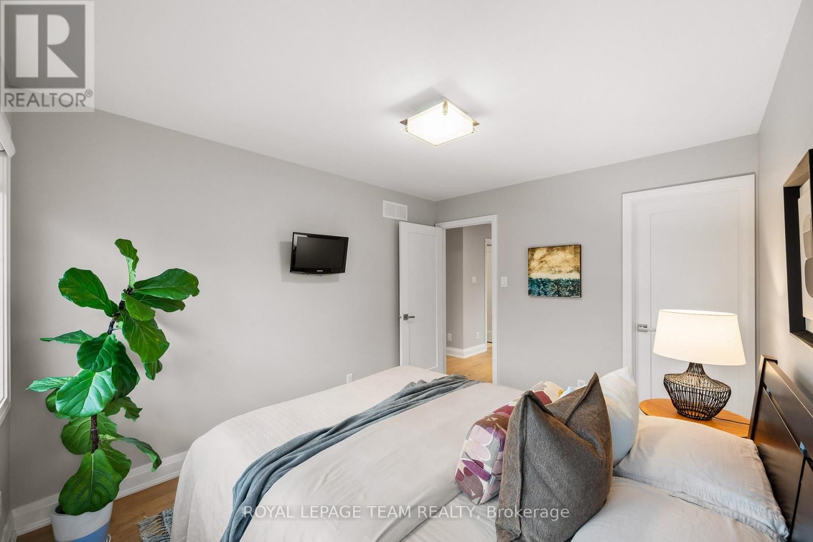 2173 WORKMAN AVENUE Image 34